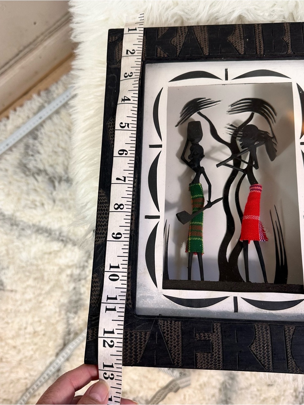 Handcrafted Black Wood Frame with Red and Green Maasai Figurine Art - Picture 5 of 6